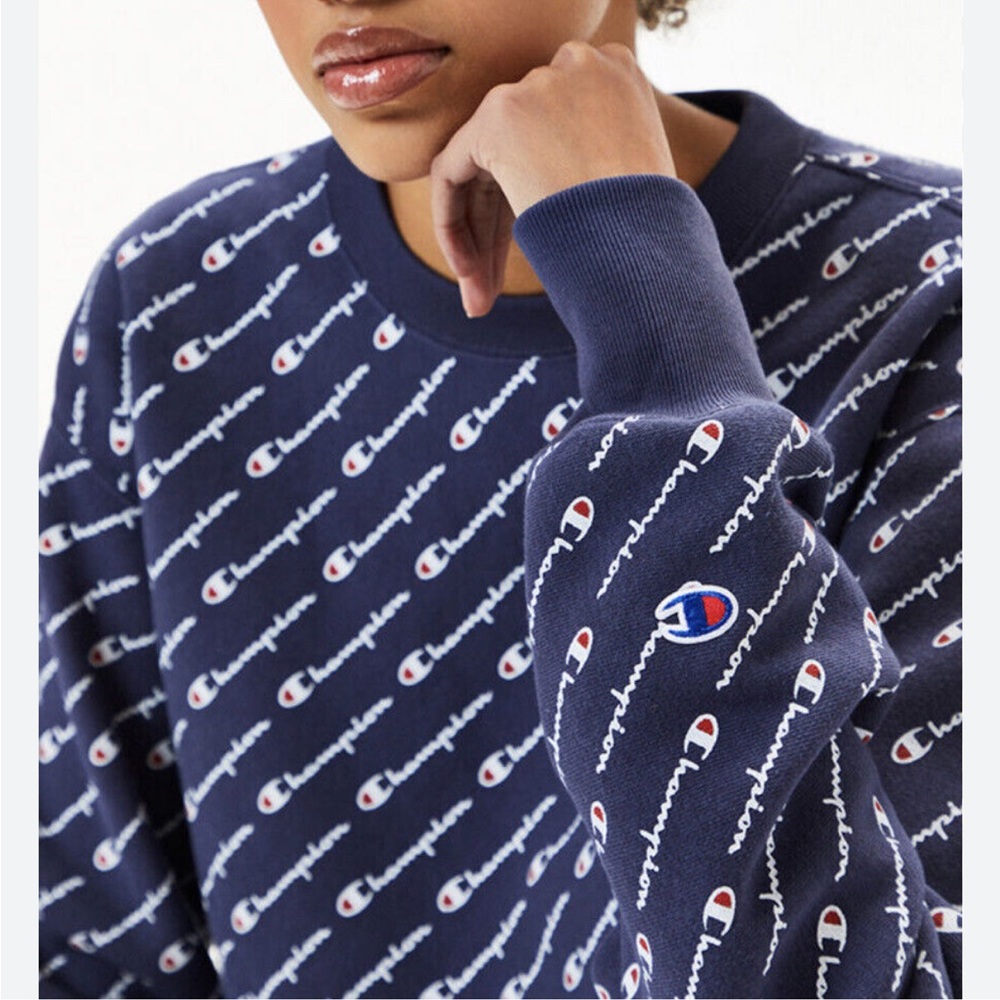 Champion All Over Logo Cropped Sweater🦎🌵